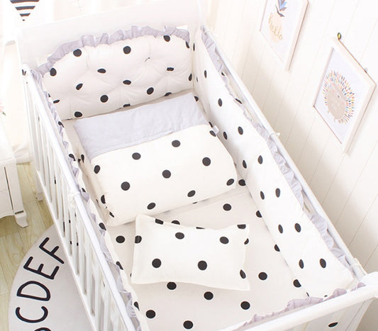 Crown Cushion Babybed Omringend Beddengoedset