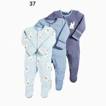 Drie nieuwe baby rompertjes met lange mouwen en voetjes