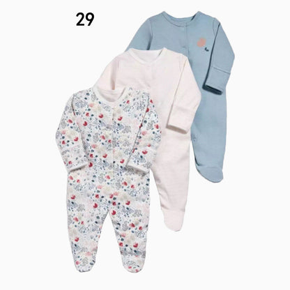 Drie nieuwe baby rompertjes met lange mouwen en voetjes
