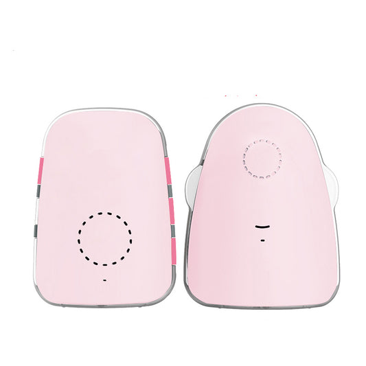 Baby's luisteren naar slaapgehuil via tweewegintercom